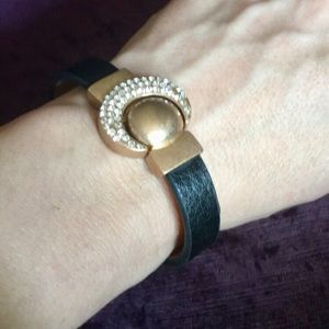 Leather bracelet w/ rose gold tone magnetic clasp
